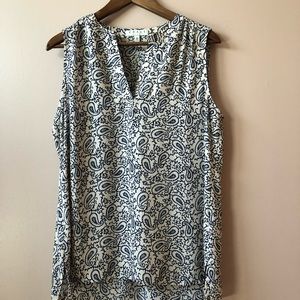 Pink & navy v-neck sleeveless paisley blouse